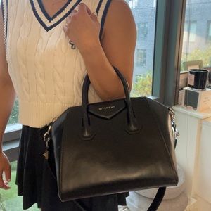 Black Givenchy Antigona - Small
